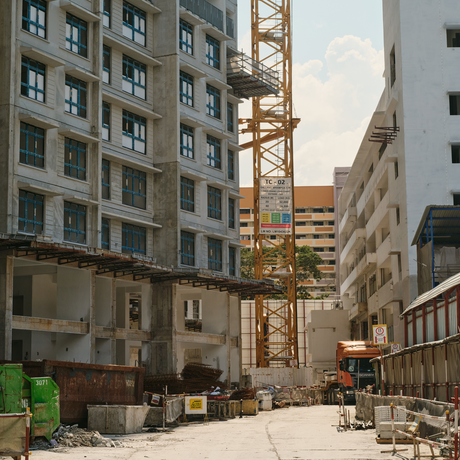 Breaking Down Language Barriers on the Jobsite with Automatic Spanish Translations